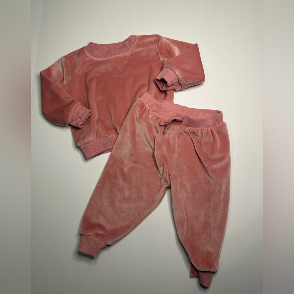 Charlotte & Star Baby Girl Pink Velour Matching Set size 6-9M